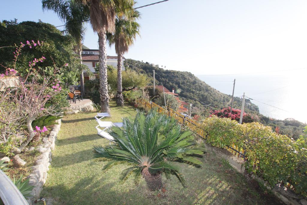 B&B Valentino Coccorino Exterior photo